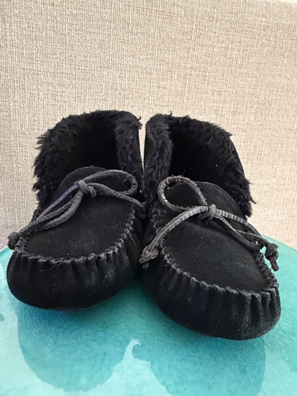 UGG Alena Black Suede Sheepskin Wool-lined Cuff Moccasin Shoes slippers Girls 3